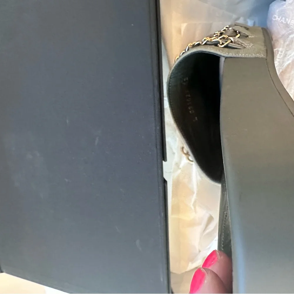 100% authentic green Chanel slides